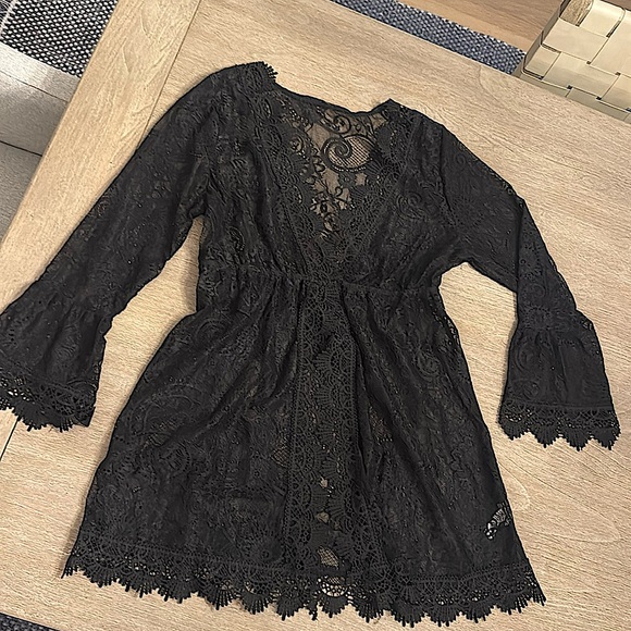 CUPSHE Black Kaftan Cover Up Sheer Eyelet Long Sleeve Size M NEW NEVER BEEN WORN - Picture 3 of 5